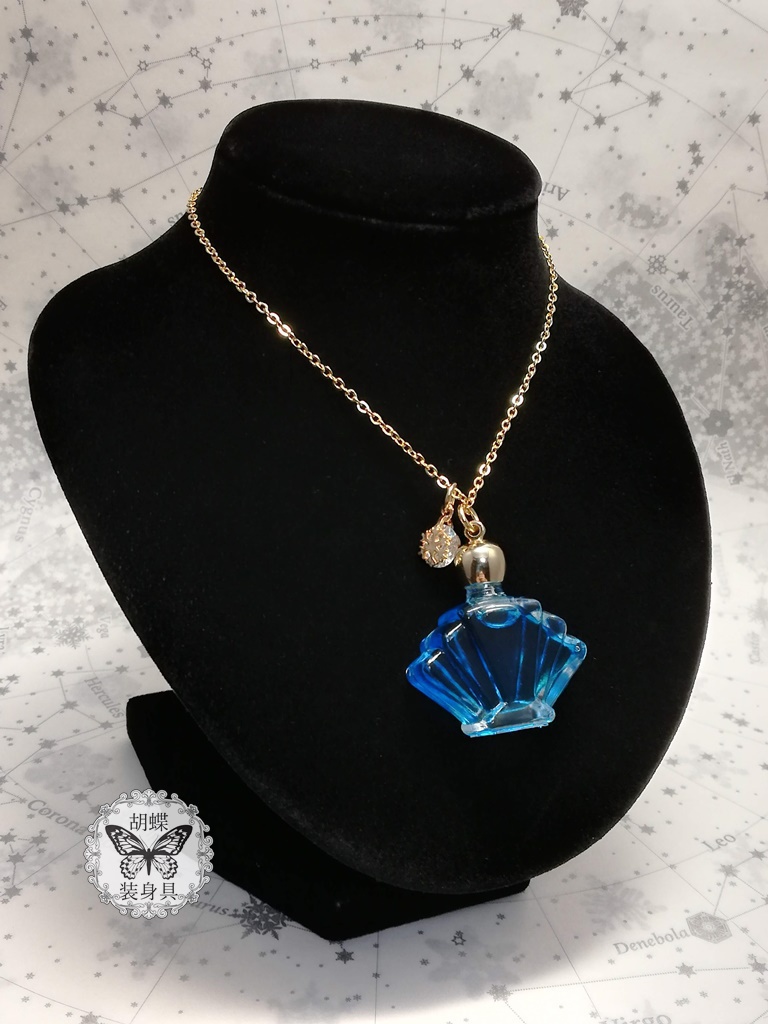 「流氷の囁き サファイア色」アンタークチサイトもどきのネックレス