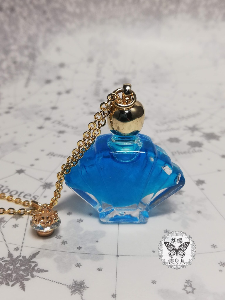 「流氷の囁き サファイア色」アンタークチサイトもどきのネックレス