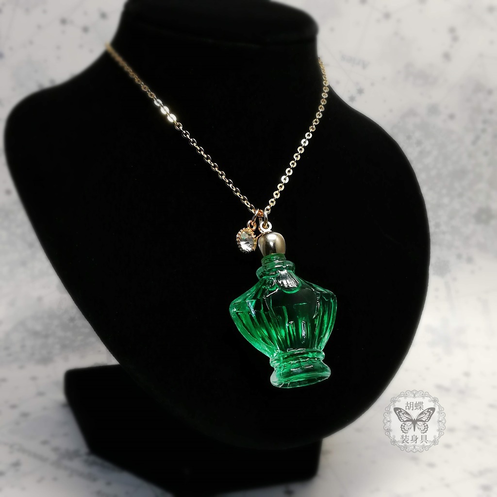 「Fleur d'hiver~冬の花~ エメラルド色」アンタークチサイトもどきネックレス