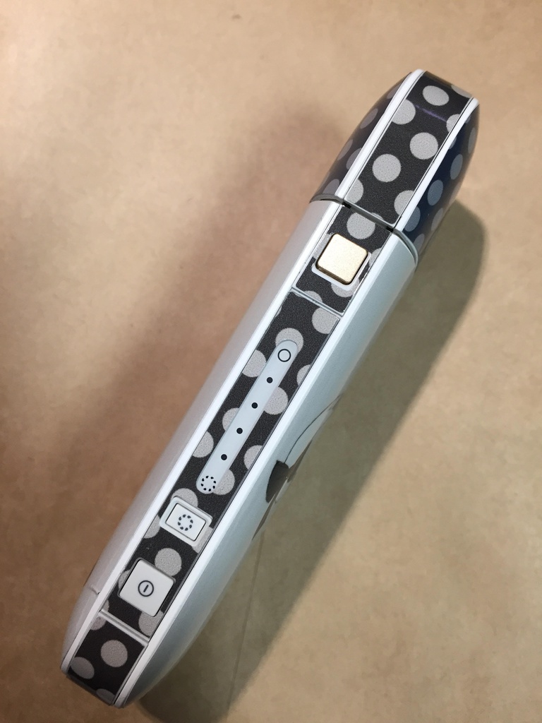 とらのこiQOSステッカー