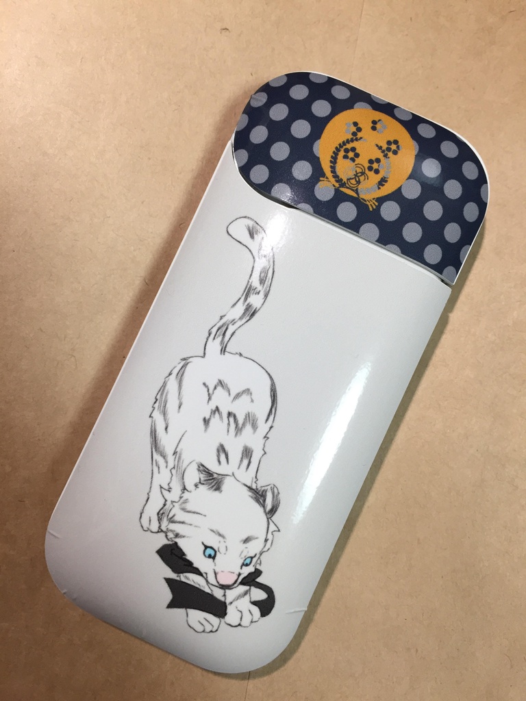 とらのこiQOSステッカー