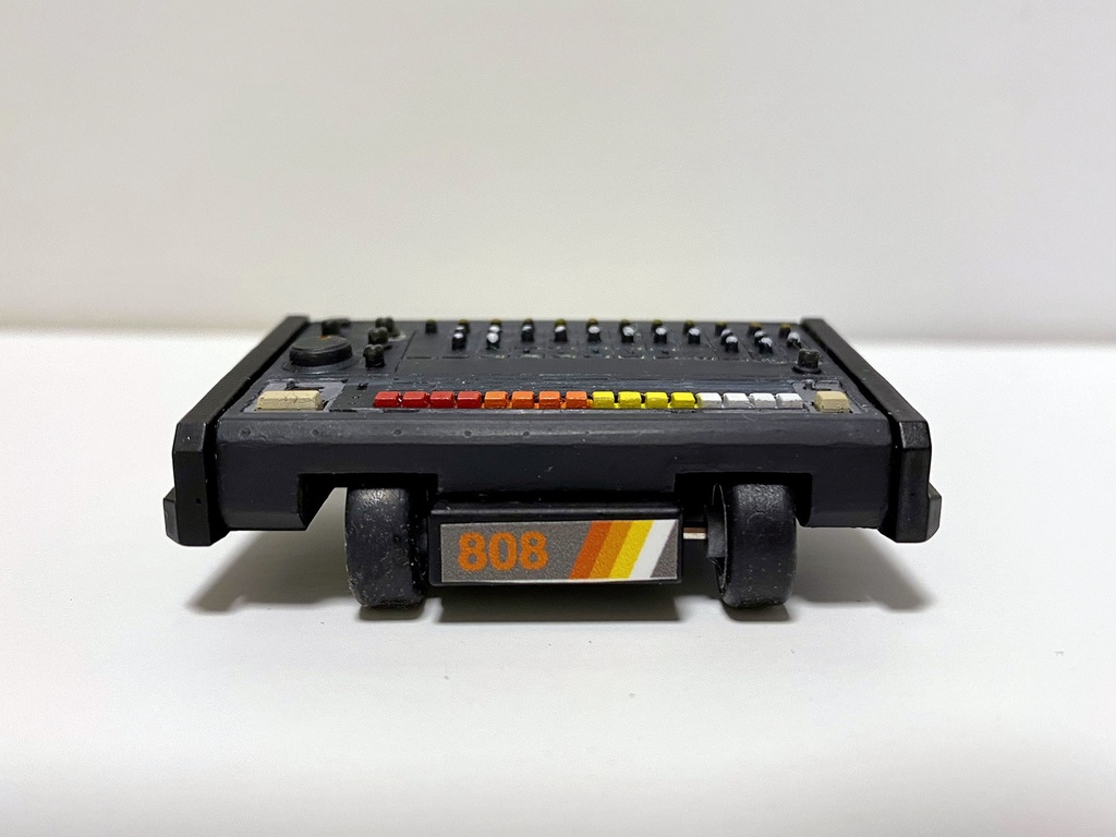 リズムが走る♪ ドンチキマシン 808 (黒)