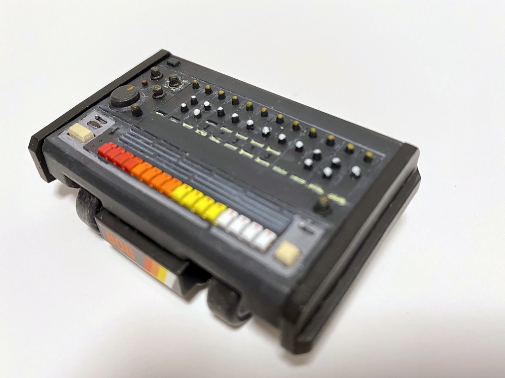 リズムが走る♪ ドンチキマシン 808 (黒)