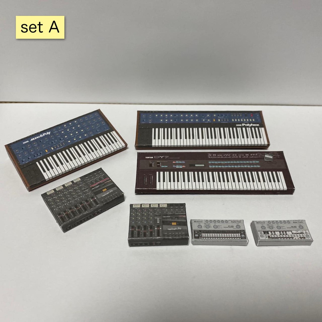 完成品 1/12スケール 音楽機材ペーパークラフト