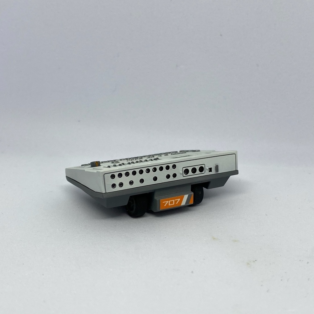 リズムが走る♪ ドンチキマシン 707