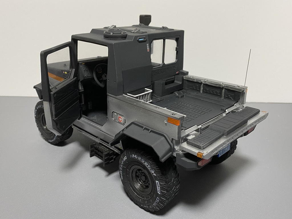 1/12 scale MAKIGAI TANISHI T400 & "KUMA" from Cyberpunk 2077