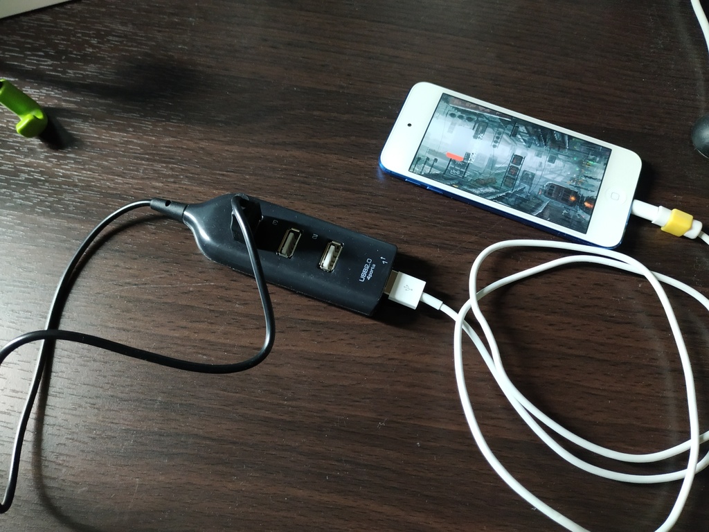 USBハブみたいなモバイルバッテリー