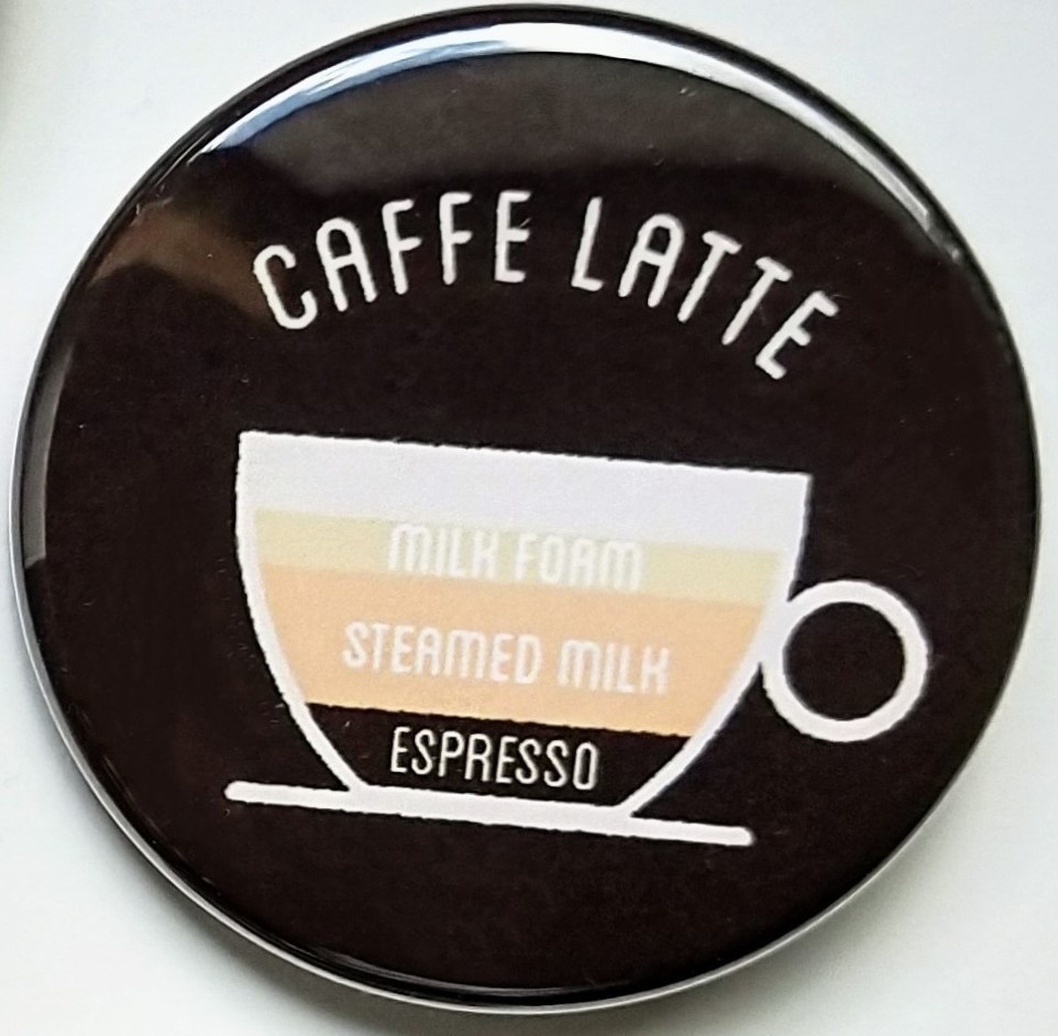 コーヒー　デザイン　缶バッチ　カフェラテ
