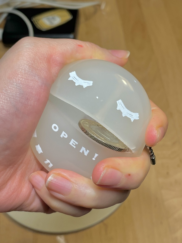 ラバーコインケースガチャ