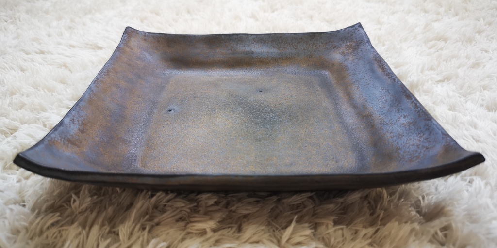 19cm平皿・プレート(黒):サラダ、デザートプレート、お菓子の盛り合わせ用などにどうぞ