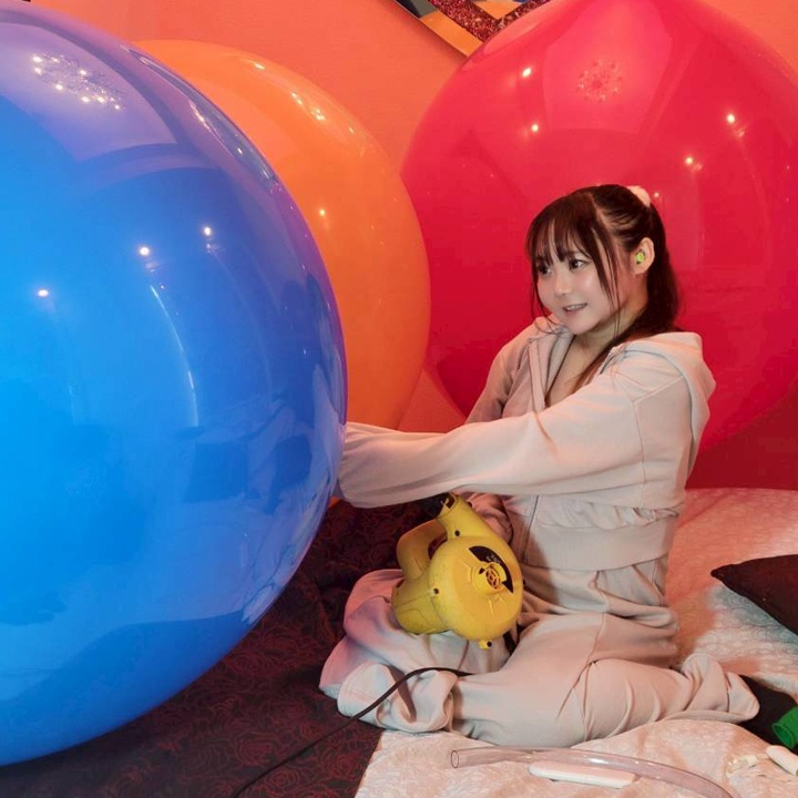 #2-02 巨大風船x2最強ブロワーで大爆発！！