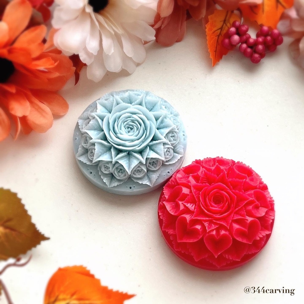 バラいっぱい石鹸彫刻（ブルートパーズ）ソープカービング - Soap carving roses (blue topaz)