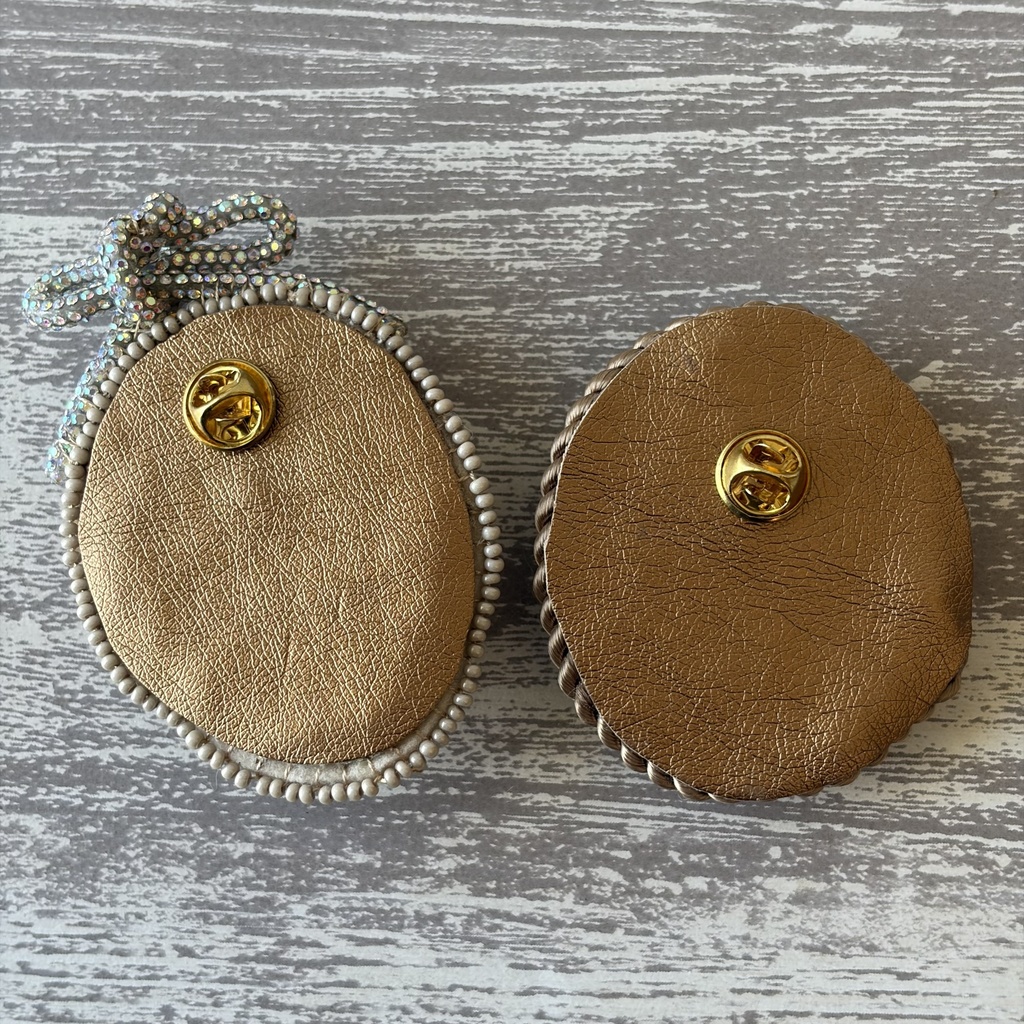 宝石盛り盛り悪食王ライオスand側近カブルー概念ピンズブローチ