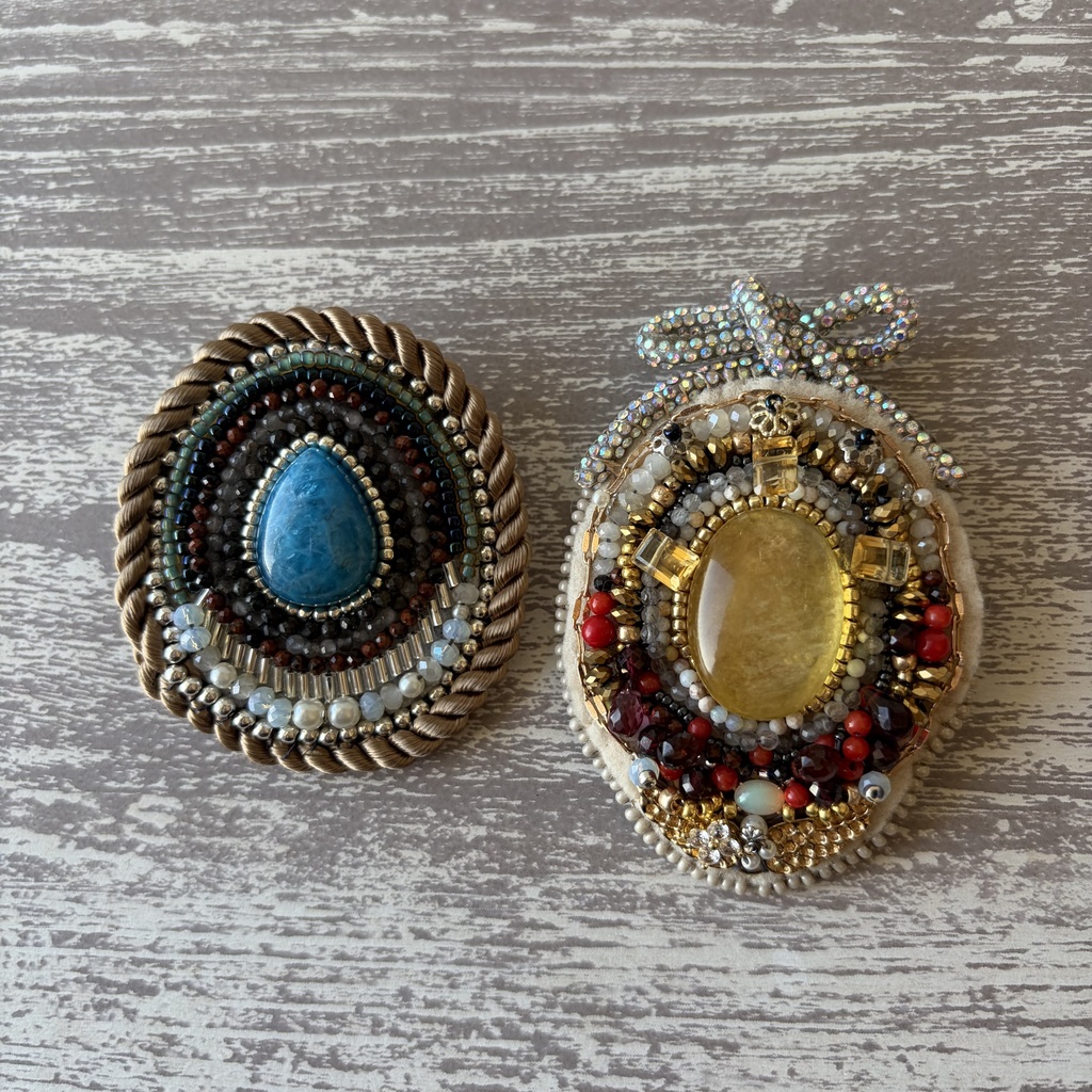 宝石盛り盛り悪食王ライオスand側近カブルー概念ピンズブローチ