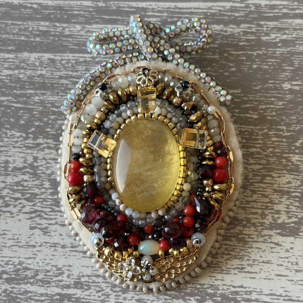 宝石盛り盛り悪食王ライオスand側近カブルー概念ピンズブローチ