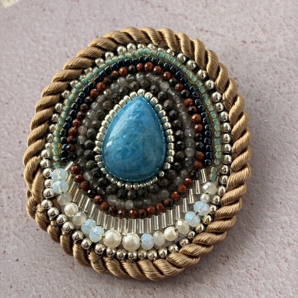 宝石盛り盛り悪食王ライオスand側近カブルー概念ピンズブローチ