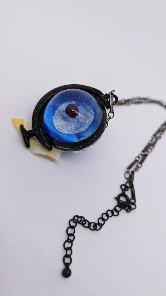 【頭割り3】14人委員会イメージ 天球儀型チャーム