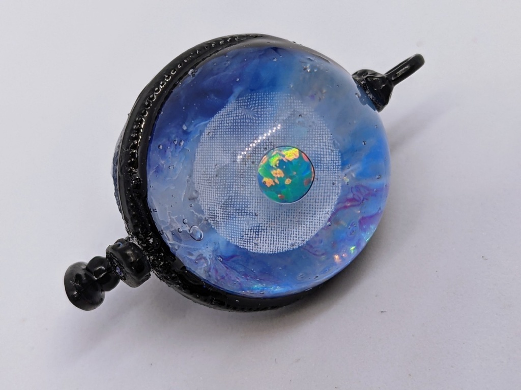 【頭割り3】14人委員会イメージ 天球儀型チャーム