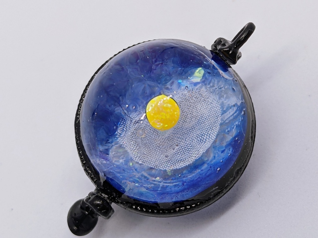 【頭割り3】14人委員会イメージ 天球儀型チャーム