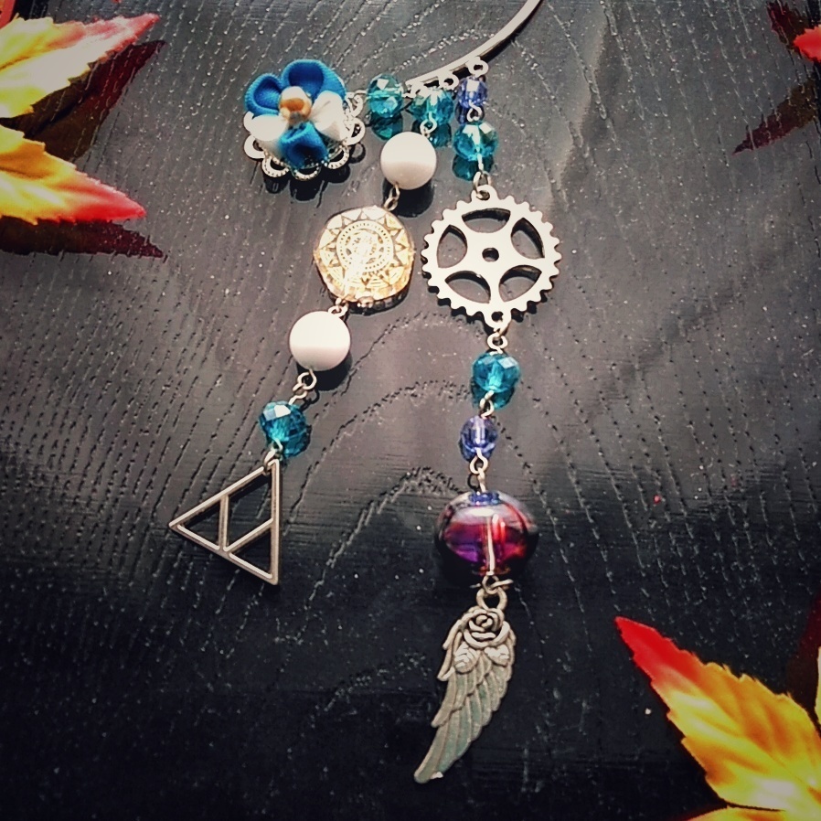 魔法陣 和風 洋風 つまみ細工 お花 歯車 個性イヤーフック 青 白 57