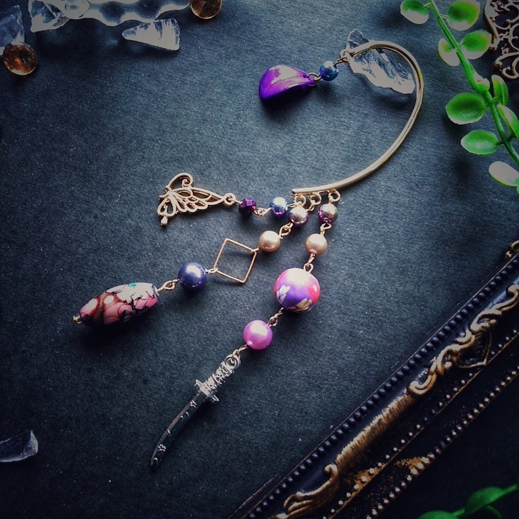 胡蝶しのぶ風　蝶々　刀　和風イヤーフック　　個性　サブカル　31