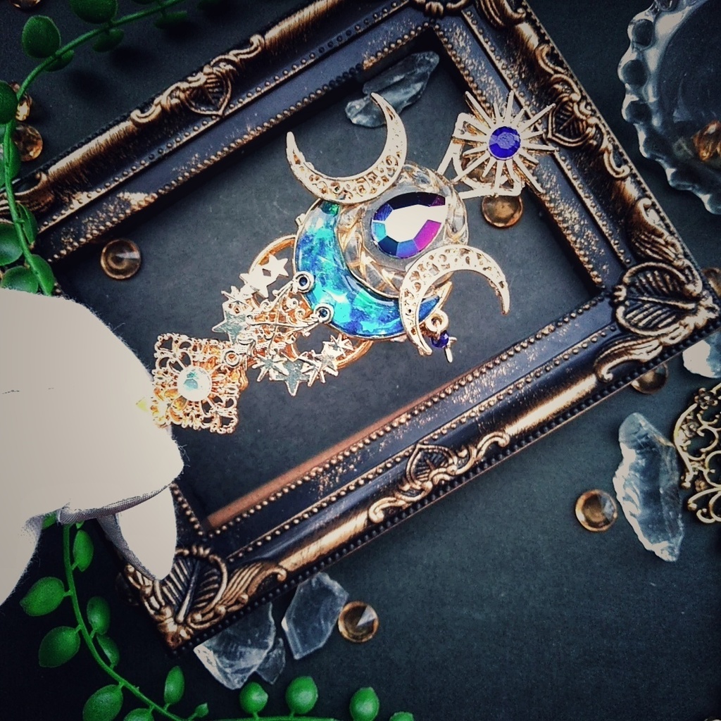 72 光魔法アイテム コズミックシザーズ ブローチ 月と流れ星