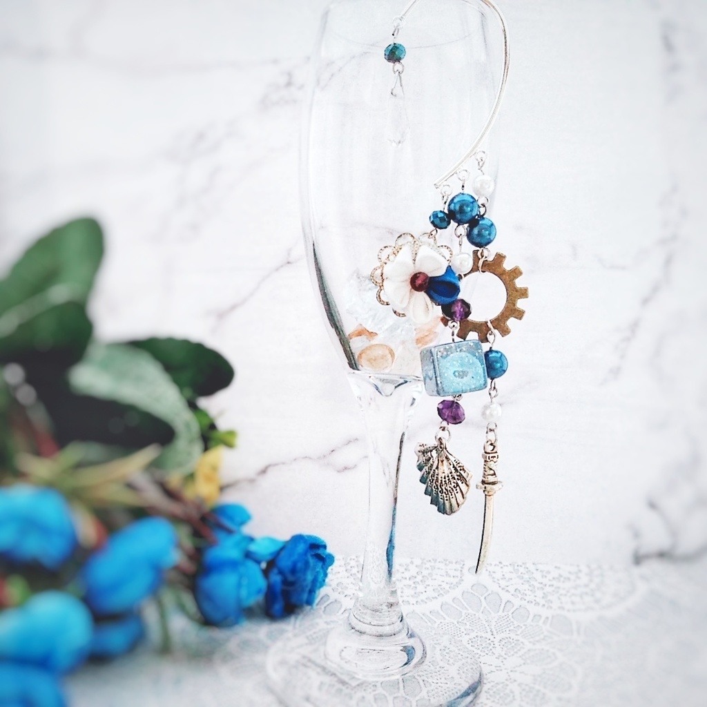 刀 扇子 和風 スチパン つまみ細工 お花 歯車 個性的イヤーフック ブルー ホワイト 126