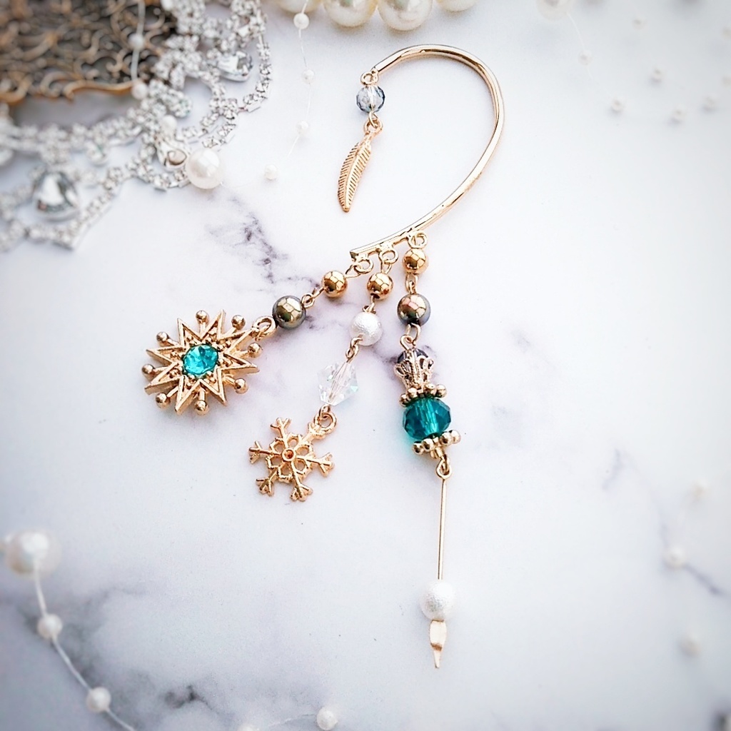 キラキラ 星 雪の結晶イヤーフック 中級魔法 ウィザード専用 氷属性 スカイブルー 7 くらつや Booth