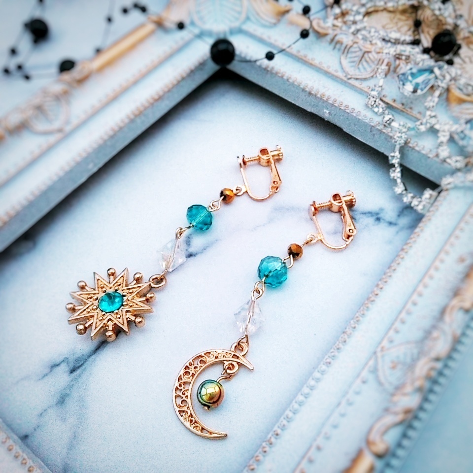 月と星の魔法のイヤリング 中級魔法 ウィザード専用氷属性 スカイブルー 266