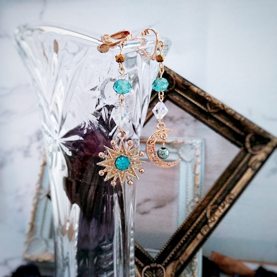 月と星の魔法のイヤリング 中級魔法 ウィザード専用氷属性 スカイブルー 266