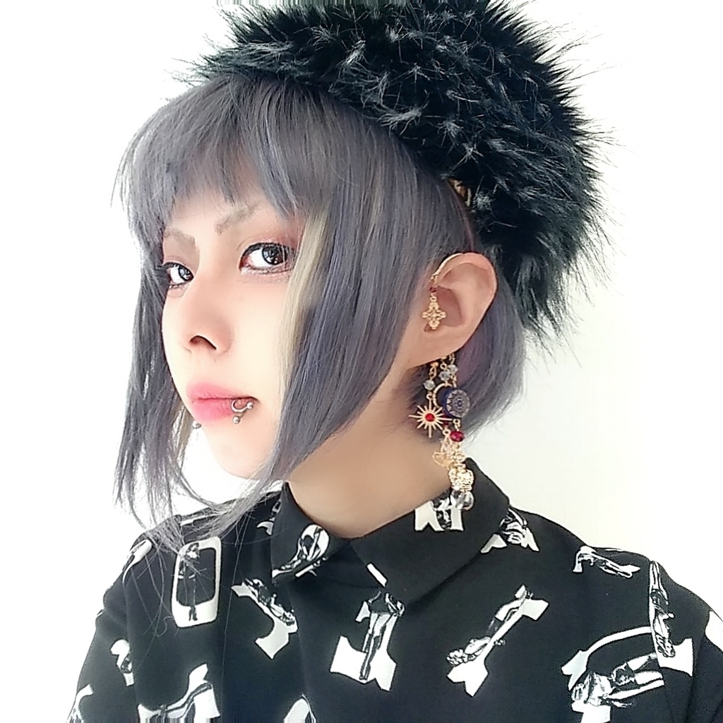 イヤーフック 王冠 蝶々 クリア 中級魔法 ウィザード専用 火属性 レッド 278