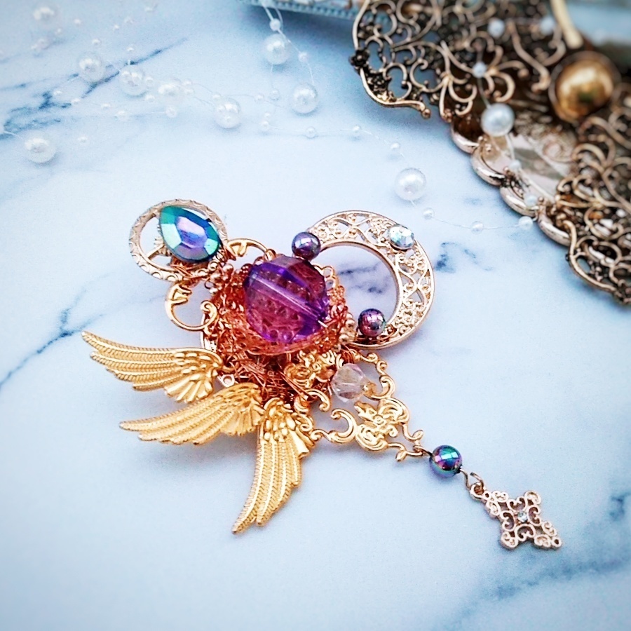 297　上級魔法　ハイウィザード専用　闇水属性ブローチ　パープル