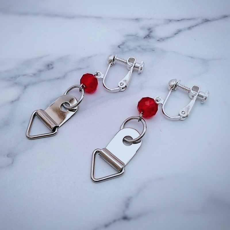 工具 三角吊り金具のイヤリング 大きいサイズ レッド 写真立ての裏 個性 人気商品 333