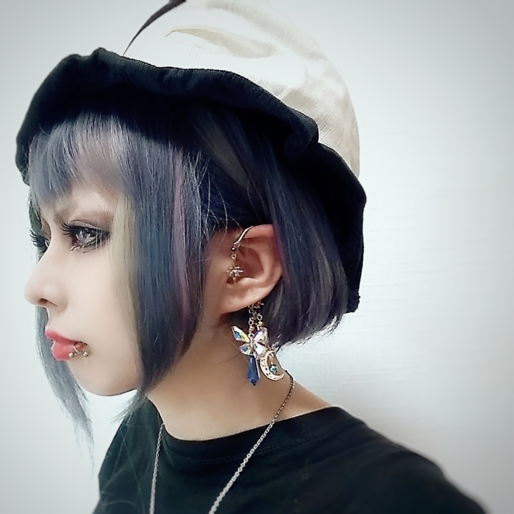 オーロラ蝶々のイヤーフック ブルー 上級魔法 ハイウィザード専用 水属性 魔法石 月 流れ星 363