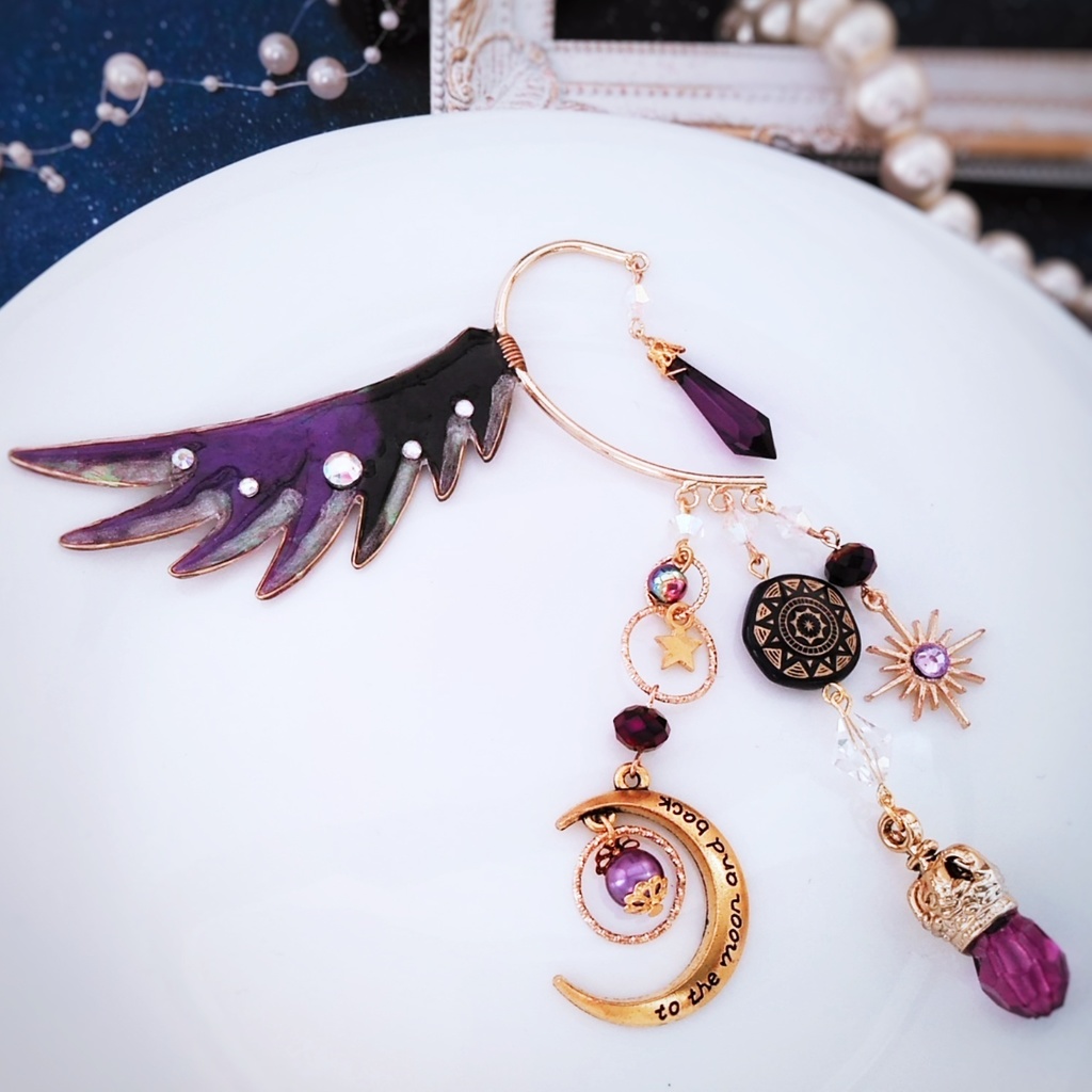 羽根のイヤーフック パープル ブラック レジン 精霊魔法 闇属性 両耳対応 424