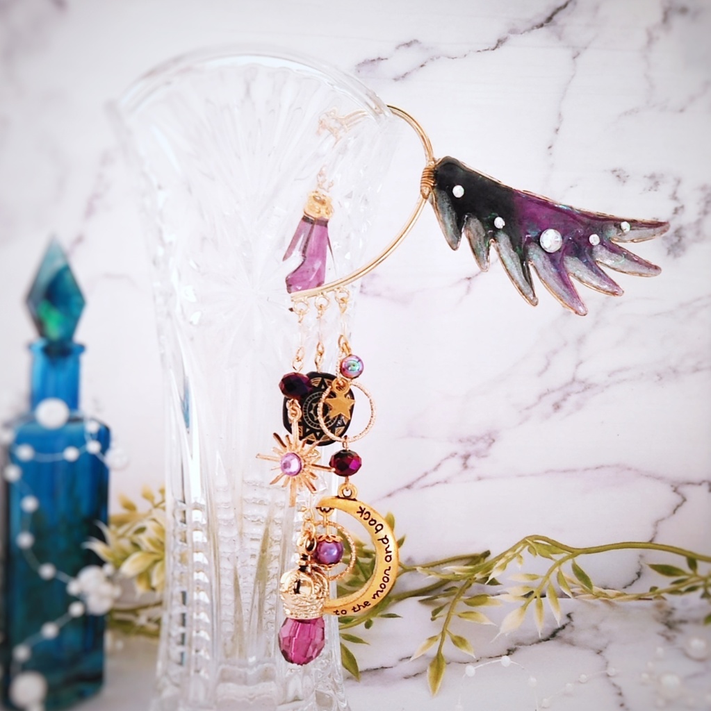 羽根のイヤーフック パープル ブラック レジン 精霊魔法 闇属性 両耳対応 424