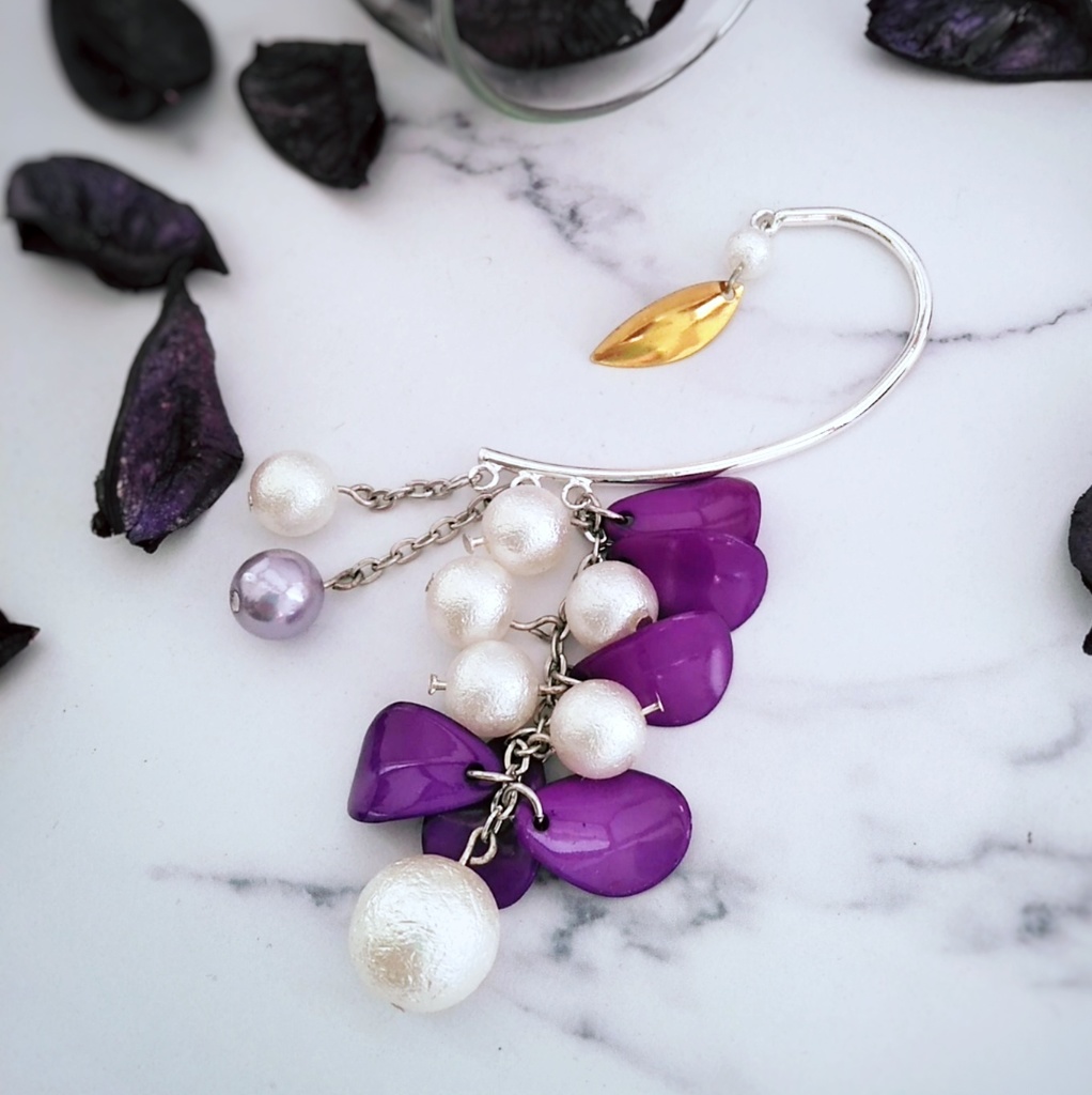 花びらとパールのイヤーフック パープル 派手 オシャレ 個性 475