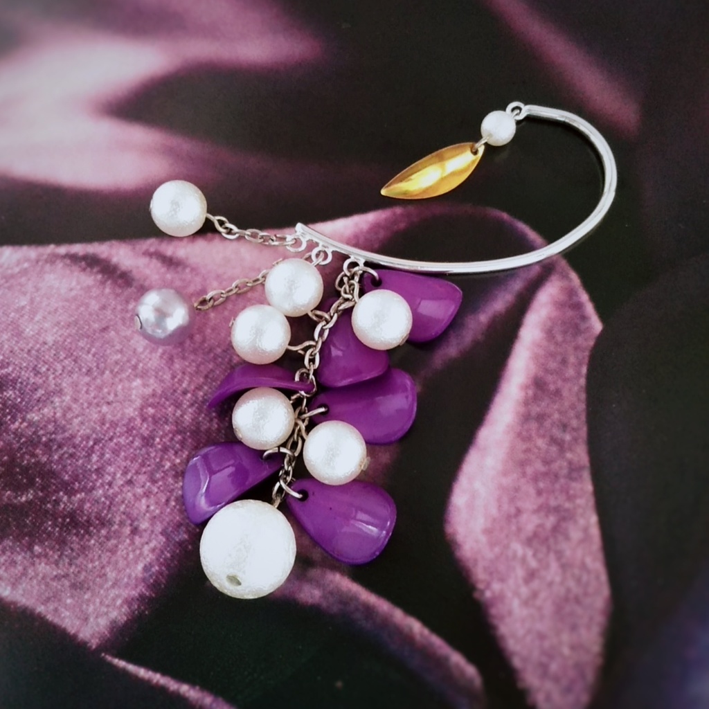 花びらとパールのイヤーフック パープル 派手 オシャレ 個性 475