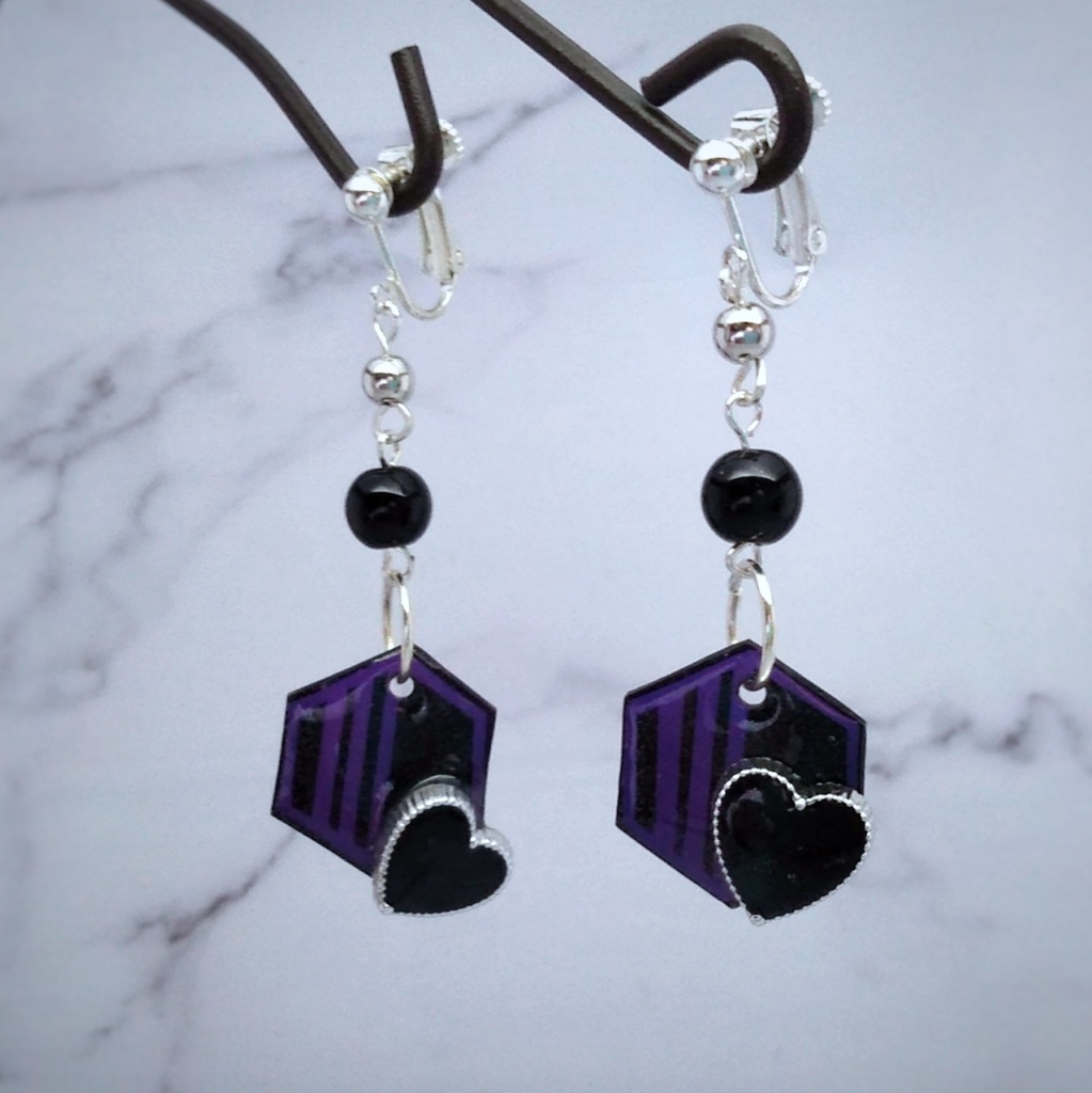 六角形ストラップ柄 ハートイヤリング サブカル 地雷系 プラバン レジン メンヘラ パープル 491