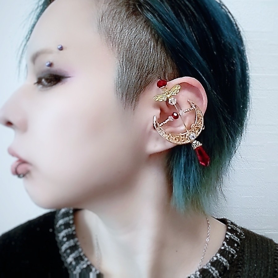 ファイヤーアロー イヤーカフ レッド×ゴールド 上下左右装備可能 中級魔法 ウィザード専用 火属性 531