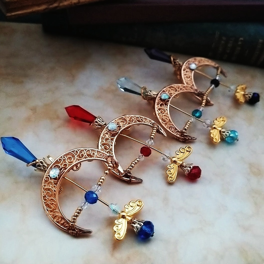 フリーズアロー イヤーカフ スカイブルー×ゴールド 上下左右装備可能 中級魔法 ウィザード専用 氷属性 532