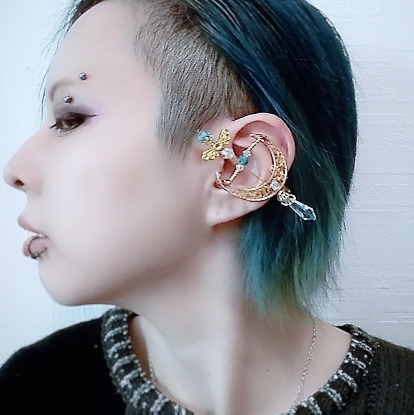 フリーズアロー イヤーカフ スカイブルー×ゴールド 上下左右装備可能 中級魔法 ウィザード専用 氷属性 532