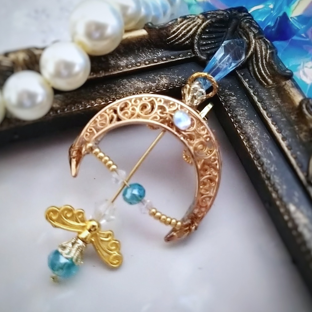 フリーズアロー イヤーカフ スカイブルー×ゴールド 上下左右装備可能 中級魔法 ウィザード専用 氷属性 532