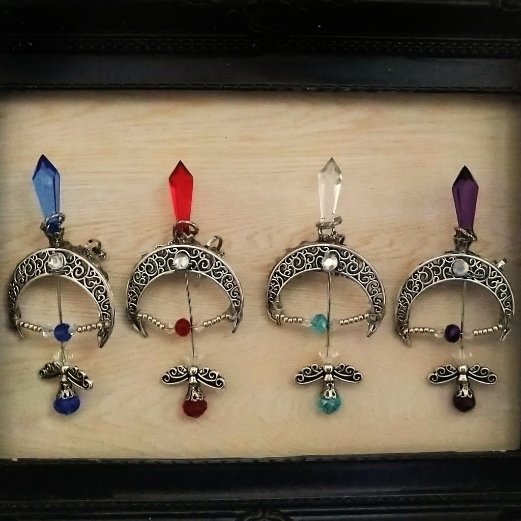 フリーズアロー イヤーカフ スカイブルー×シルバー 上下左右装備可能 中級魔法 ウィザード専用 氷属性 536