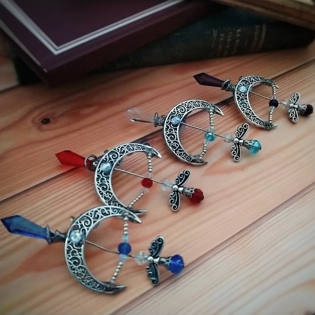 フリーズアロー イヤーカフ スカイブルー×シルバー 上下左右装備可能 中級魔法 ウィザード専用 氷属性 536