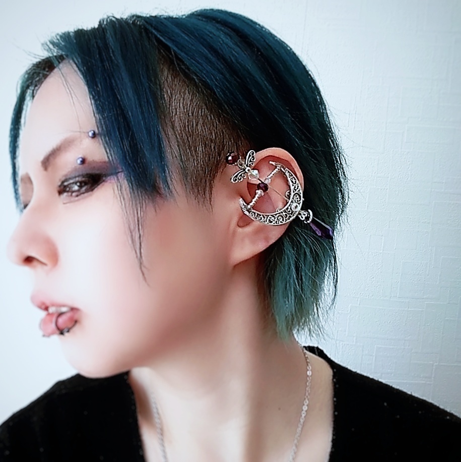 ダークネスアロー イヤーカフ パープル×シルバー 上下左右装備可能 中級魔法 ウィザード専用 闇属性 537