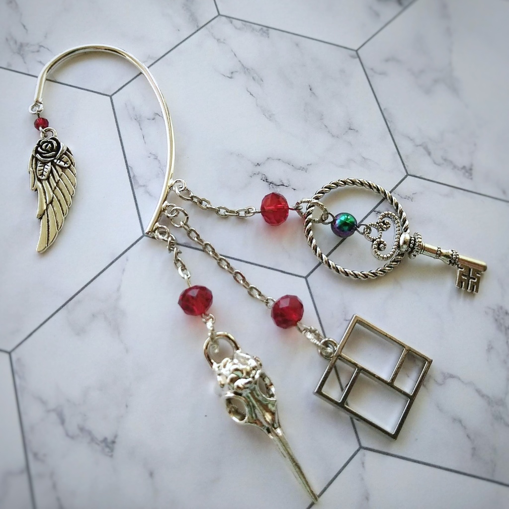 鳥の頭蓋骨の鍵付きイヤーフック レッド 羽根 スクエア 厨二病 ユニセックス 546