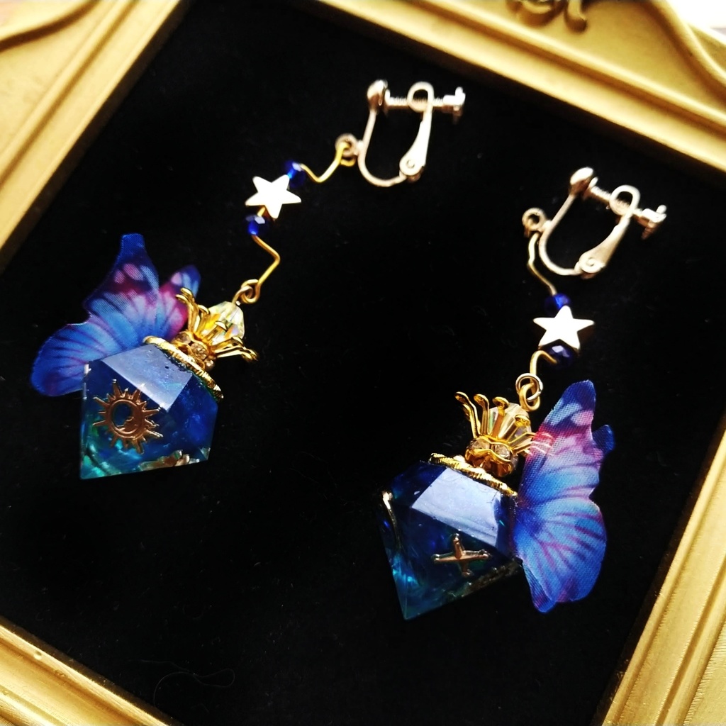 ソラからの贈り物イヤリング Mサイズ ブルー 上級魔法 ハイウィザード専用 水属性 レジン 魔法石 552