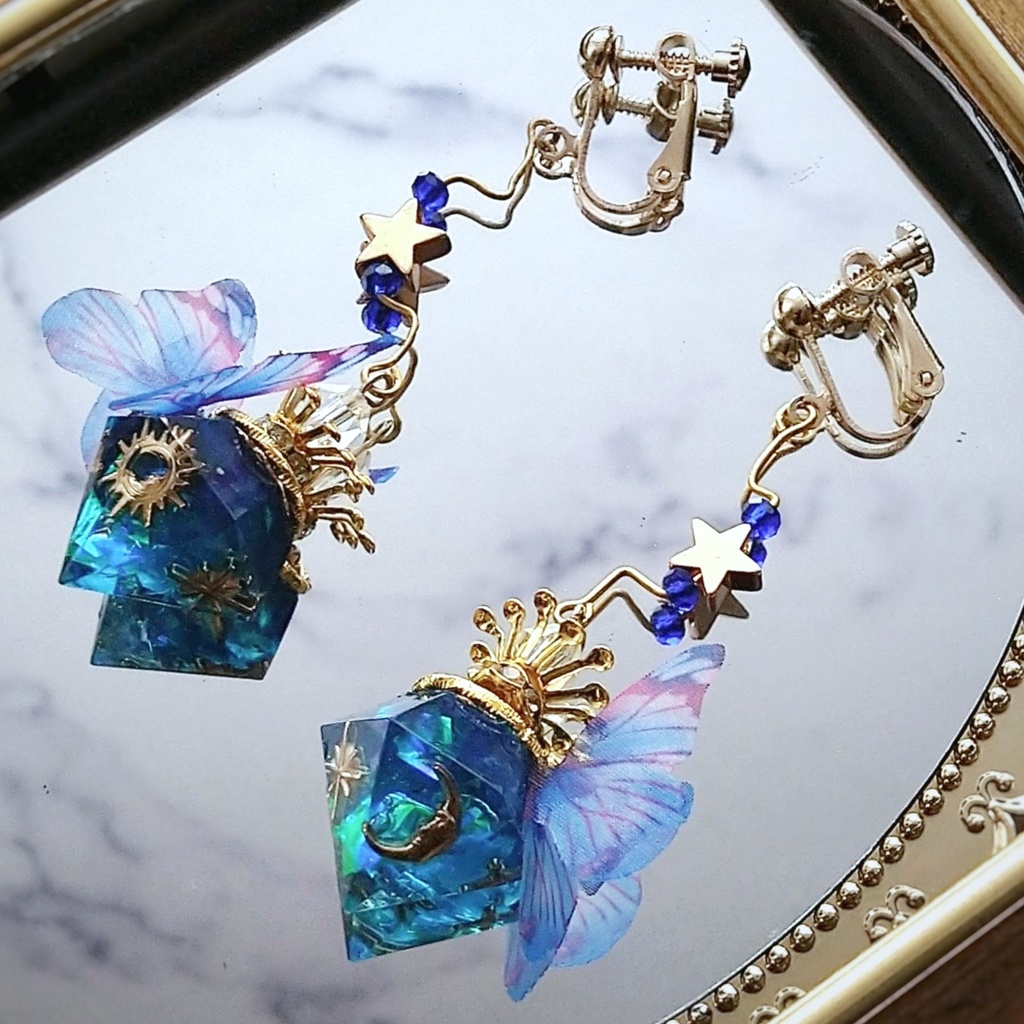 ソラからの贈り物イヤリング Mサイズ ブルー 上級魔法 ハイウィザード専用 水属性 レジン 魔法石 552