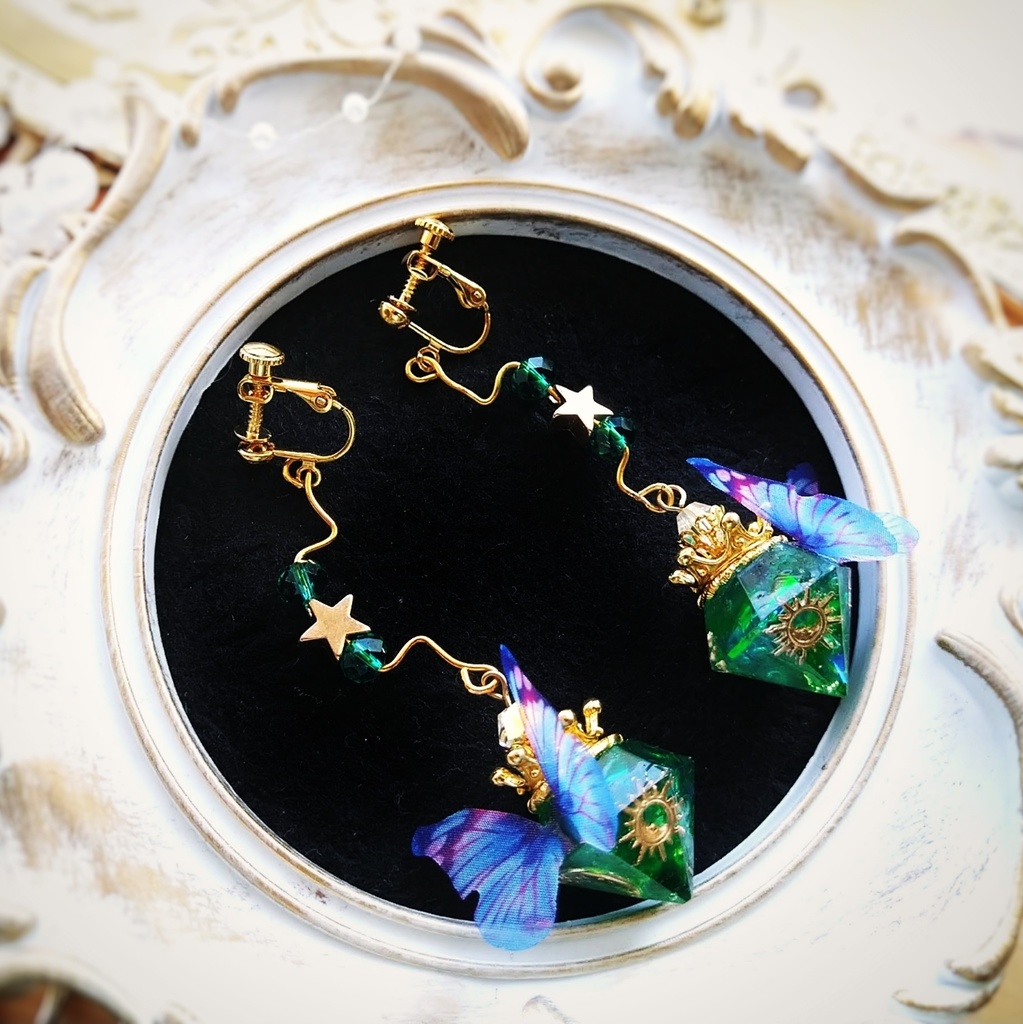 ソラからの贈り物イヤリング Mサイズ グリーン 上級魔法 ハイウィザード専用 風属性 レジン 魔法石 554